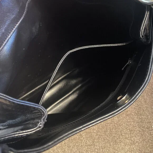 Holt Renfrew Vintage Leather Black Bag - Picture 6 of 9